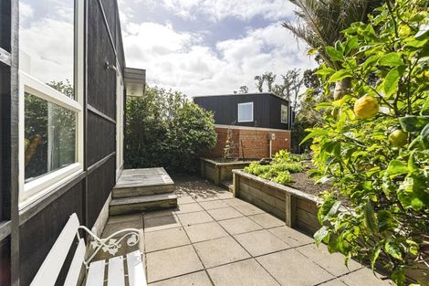 Photo of property in 13 Shearer Drive, Oakura, 4314