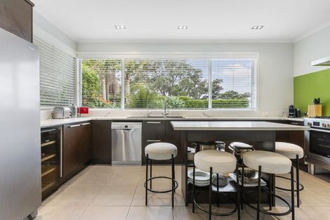 Photo of property in 20 Marine Parade, Mellons Bay, Auckland, 2014