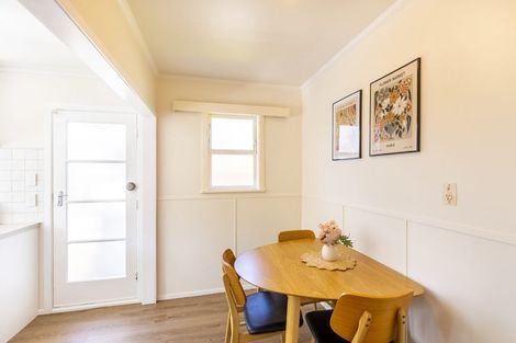 Photo of property in 4b Te Uruhi Grove, Paraparaumu, 5032