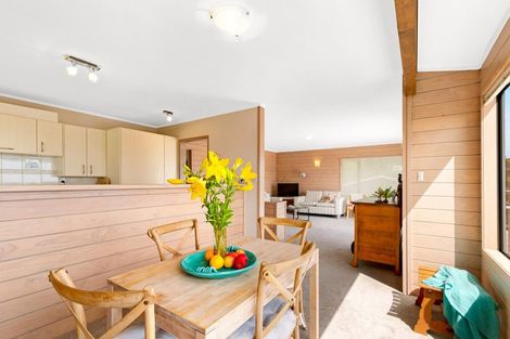 Photo of property in 1/272 Whangaparaoa Road, Red Beach, 0932