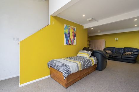 Photo of property in 9 Anson Place, Westown, New Plymouth, 4310