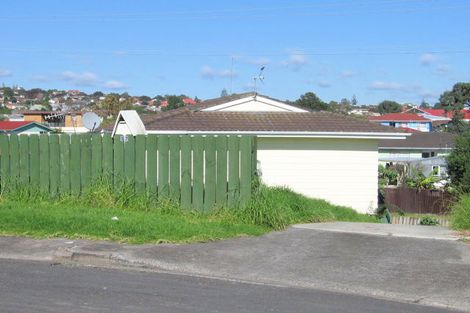 Photo of property in 17 Caserta Place, Clover Park, Auckland, 2023