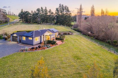 Photo of property in 372 Maharakeke Road, Waipukurau, 4281