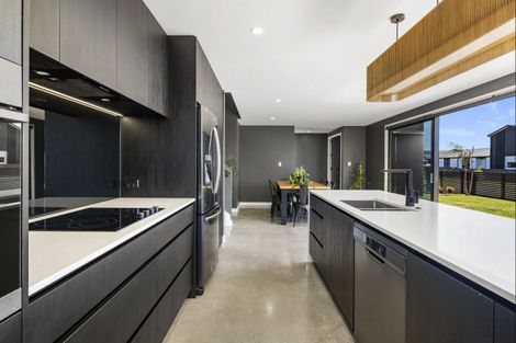 Photo of property in 12 Kuakua Close, Papamoa Beach, Papamoa, 3118