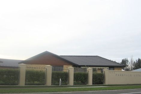 Photo of property in Parkvale Estate, 1232/1 Howard Street, Parkvale, Hastings, 4122
