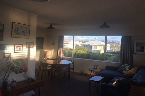 Photo of property in 4a The Track, Plimmerton, Porirua, 5026