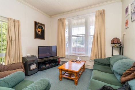 Photo of property in 97 Kaikorai Valley Road, Glenross, Dunedin, 9011