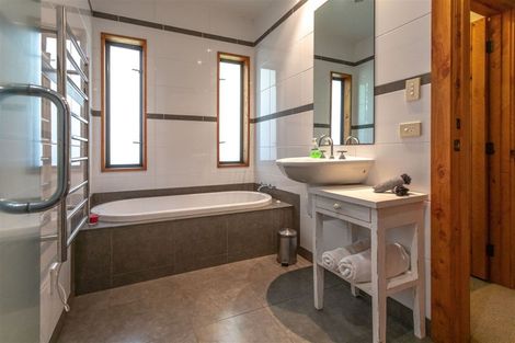 Photo of property in 13 Tudor Grove, Whitianga, 3510