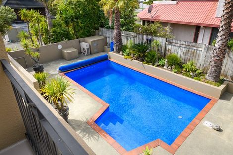 Photo of property in 4 The Strand, Fitzherbert, Palmerston North, 4410