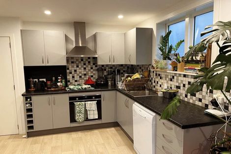 Photo of property in 88 Roxburgh Street, Mount Victoria, Wellington, 6011