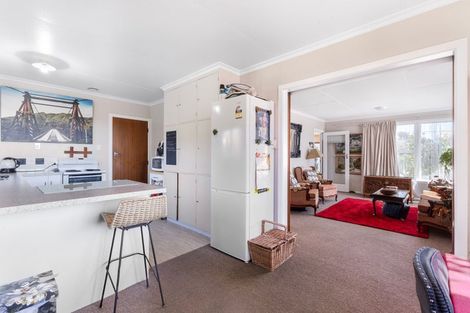 Photo of property in 8 Omata Road, Westown, New Plymouth, 4310