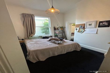 Photo of property in 5a Hay Street, Oriental Bay, Wellington, 6011