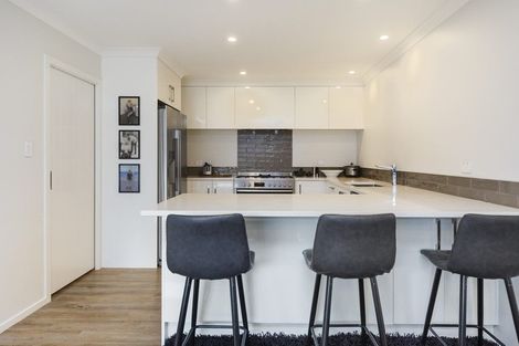 Photo of property in 22 Freedom Drive, Kelvin Grove, Palmerston North, 4414