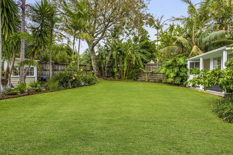 Photo of property in 78 Rosario Crescent, Red Beach, 0932