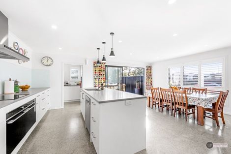 Photo of property in 5 Buddle Road, Wallaceville, Upper Hutt, 5018