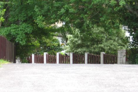 Photo of property in 2/22 Pavola Grove, Glenfield, Auckland, 0629