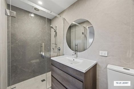 Photo of property in 2/5g Newelm Lane, Flat Bush, Auckland, 2019