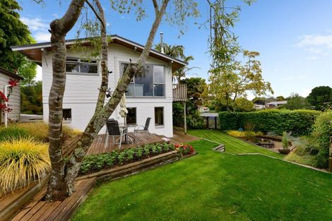 Photo of property in 92 Poaka Avenue, Dinsdale, Hamilton, 3204