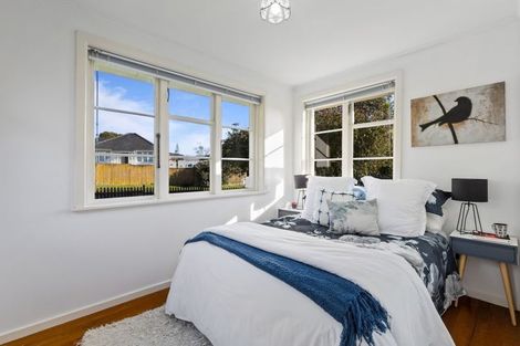 Photo of property in 35 Philomel Crescent, Bayswater, Auckland, 0622