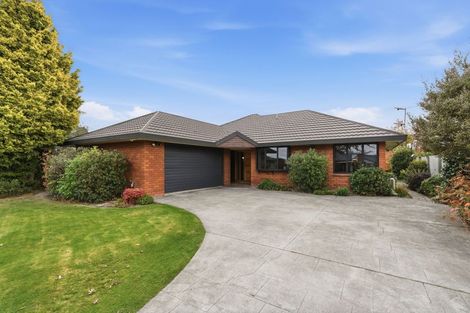 Photo of property in 12 Hatfield Place, Avonhead, Christchurch, 8042