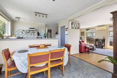 Photo of property in 44 View Road, Titahi Bay, Porirua, 5022