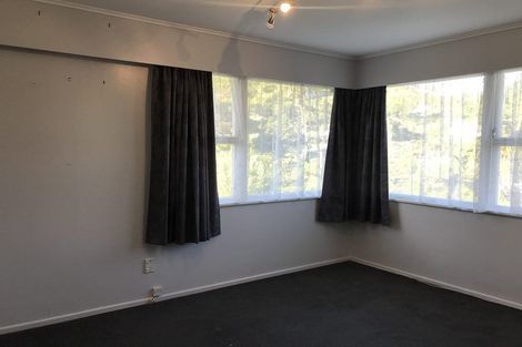 Photo of property in 18 Glen Alton Avenue, Paparangi, Wellington, 6037