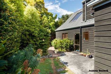 Photo of property in 8 Caccia Birch Lane, Hokowhitu, Palmerston North, 4410