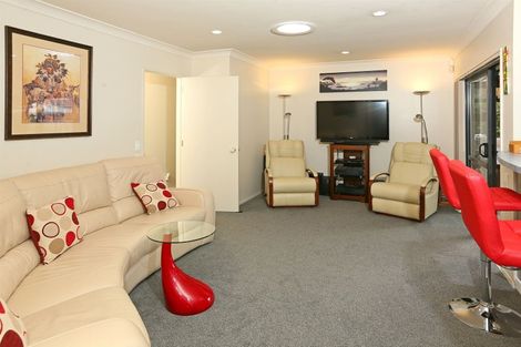 Photo of property in 21 Checkerberry Court, Henderson, Auckland, 0612