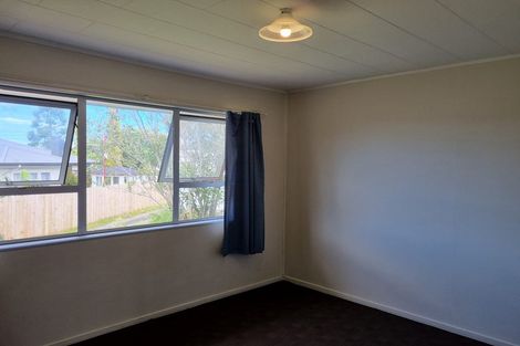 Photo of property in 3/58 View Road, Henderson, Auckland, 0612