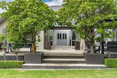 Photo of property in 5 Orchard Grove, East Taieri, Mosgiel, 9024