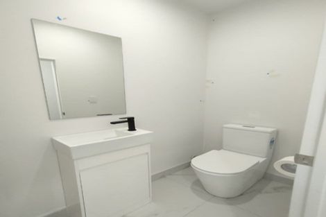 Photo of property in 35 Morus Road, Massey, Auckland, 0614