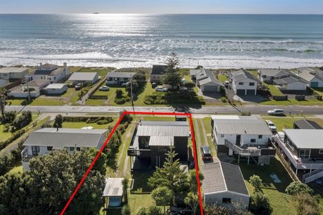 Photo of property in 398 Pukehina Parade, Pukehina, Te Puke, 3189