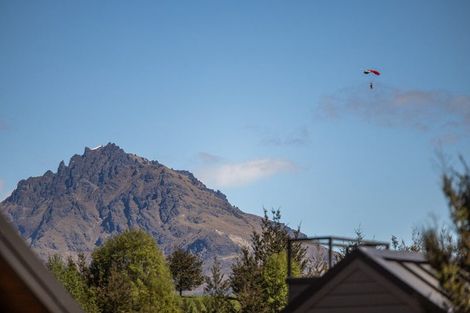 Photo of property in 6 Pendeen Crescent, Jacks Point, Queenstown, 9371