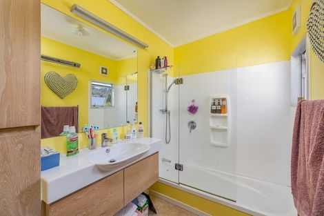 Photo of property in 35 Te Maika Road, Ngunguru, Whangarei, 0173