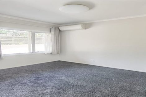 Photo of property in 194 Bleakhouse Road, Mellons Bay, Auckland, 2014