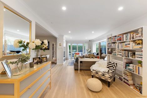 Photo of property in 30a Waiwetu Street, Fendalton, Christchurch, 8052