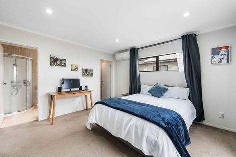 Photo of property in 19 Kereru Rise, Papakura, 2110