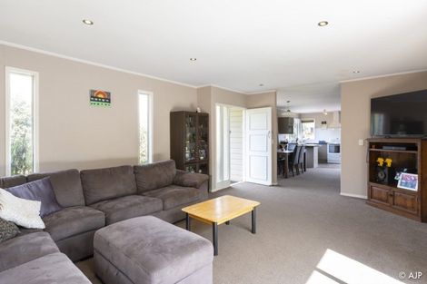 Photo of property in 19 Mareretu Avenue, Patumahoe, Pukekohe, 2679