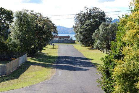 Photo of property in 20 Hardy Place, Cooks Beach, Whitianga, 3591