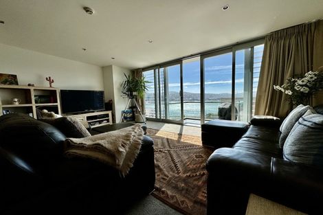 Photo of property in Portal Apartments, 8e/42 Cable Street, Te Aro, Wellington, 6011