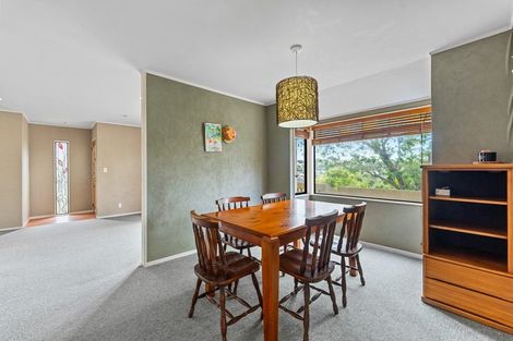 Photo of property in 2/12 Helicon Place, Totara Vale, Auckland, 0629