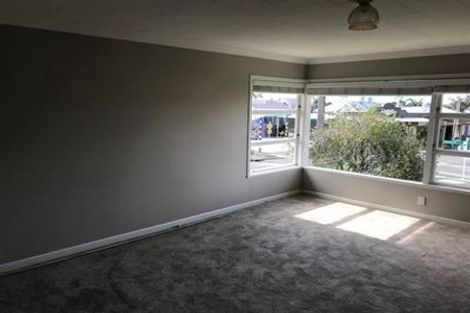 Photo of property in 1/148 Queen Street, Northcote Point, Auckland, 0627