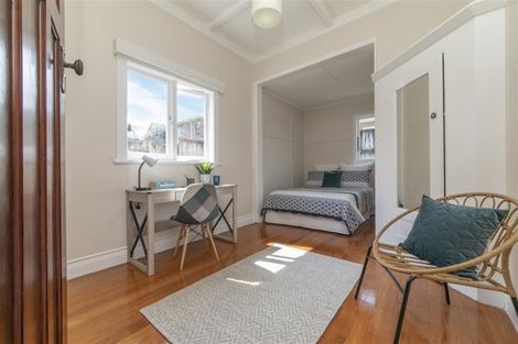Photo of property in 15 Huapai Street, Onehunga, Auckland, 1061