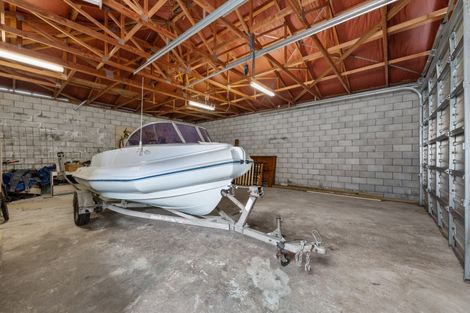 Photo of property in 14 Wairau Road, Picton, 7220