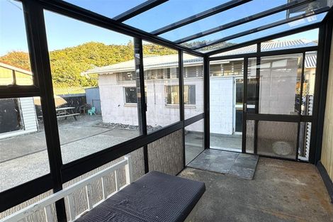 Photo of property in 33 Milton Road, Greymouth, 7805