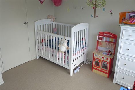 Photo of property in 1/44 Barbados Drive, Unsworth Heights, Auckland, 0632