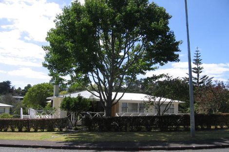 Photo of property in 68 Vandeleur Avenue, Birkdale, Auckland, 0626