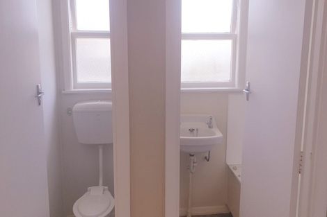 Photo of property in 2/14 Cornwall Road, Taradale, Napier, 4112