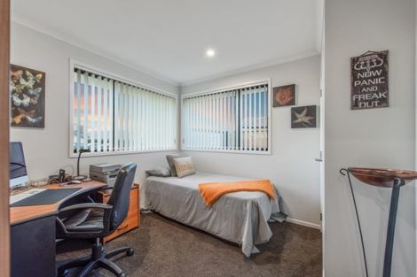 Photo of property in 98 Puhirake Crescent, Pyes Pa, Tauranga, 3112