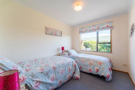 Photo of property in 2 Hannah Place, Holmes Hill, Oamaru, 9401